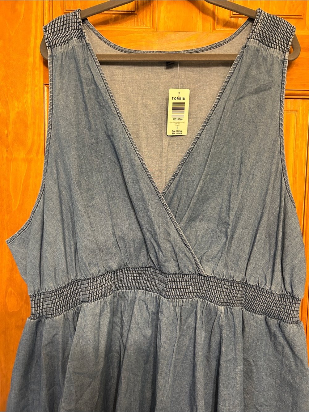 Torrid Chambray Smocked Surplice Skater Dress size 6 NWT - Picture 4 of 6